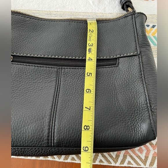 The Sak Small Black Leather Pebble Handbag Zipper Top Adjustable Strap Brass - Picture 4 of 10